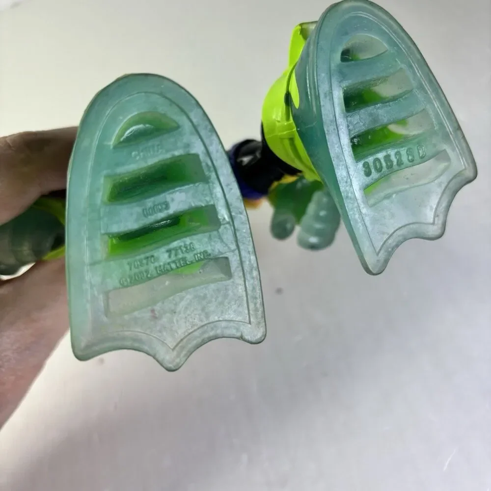 Fisher Price Mattel Rescue Heroes Hydro Team Gil Gripper 2002 Vintage Aqua Blue